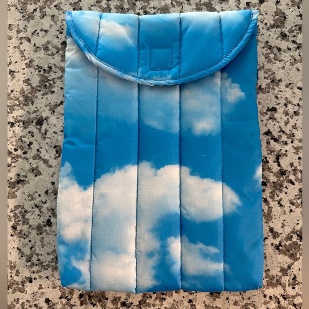 BAGGU Puffy Laptop Sleeve 13/14in - Clouds (Please Read Description)
